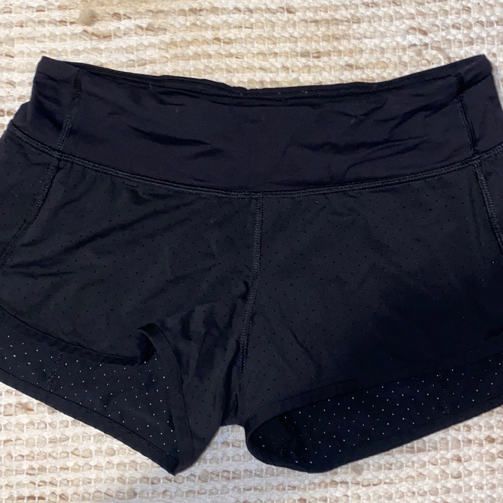 Rare lululemon shorts size 4